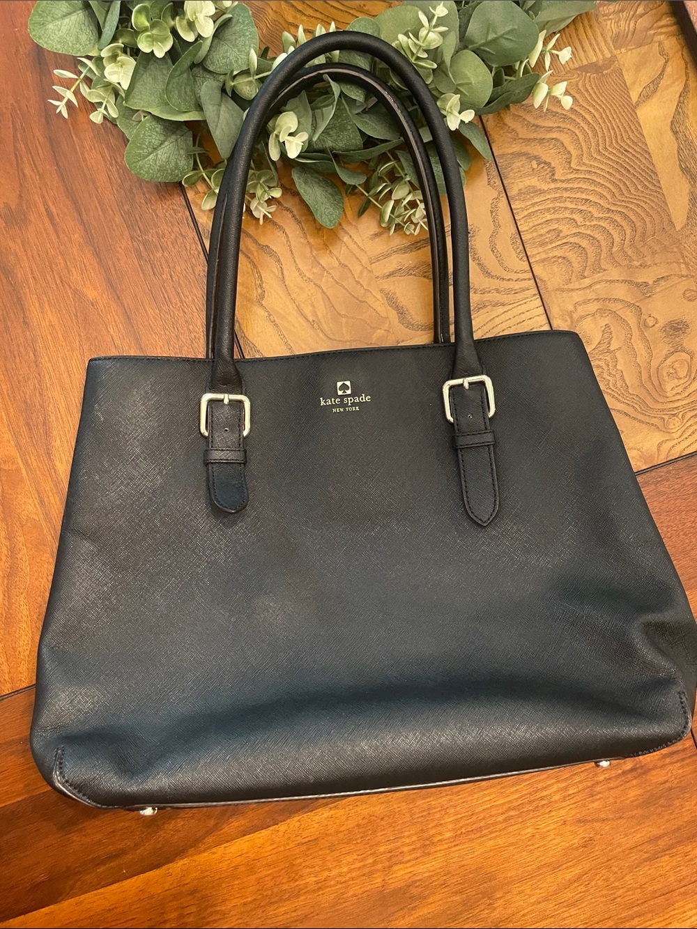 kate spade Black Saffiano Leather Tote with Gold Logo C66 - Picture 2 of 13